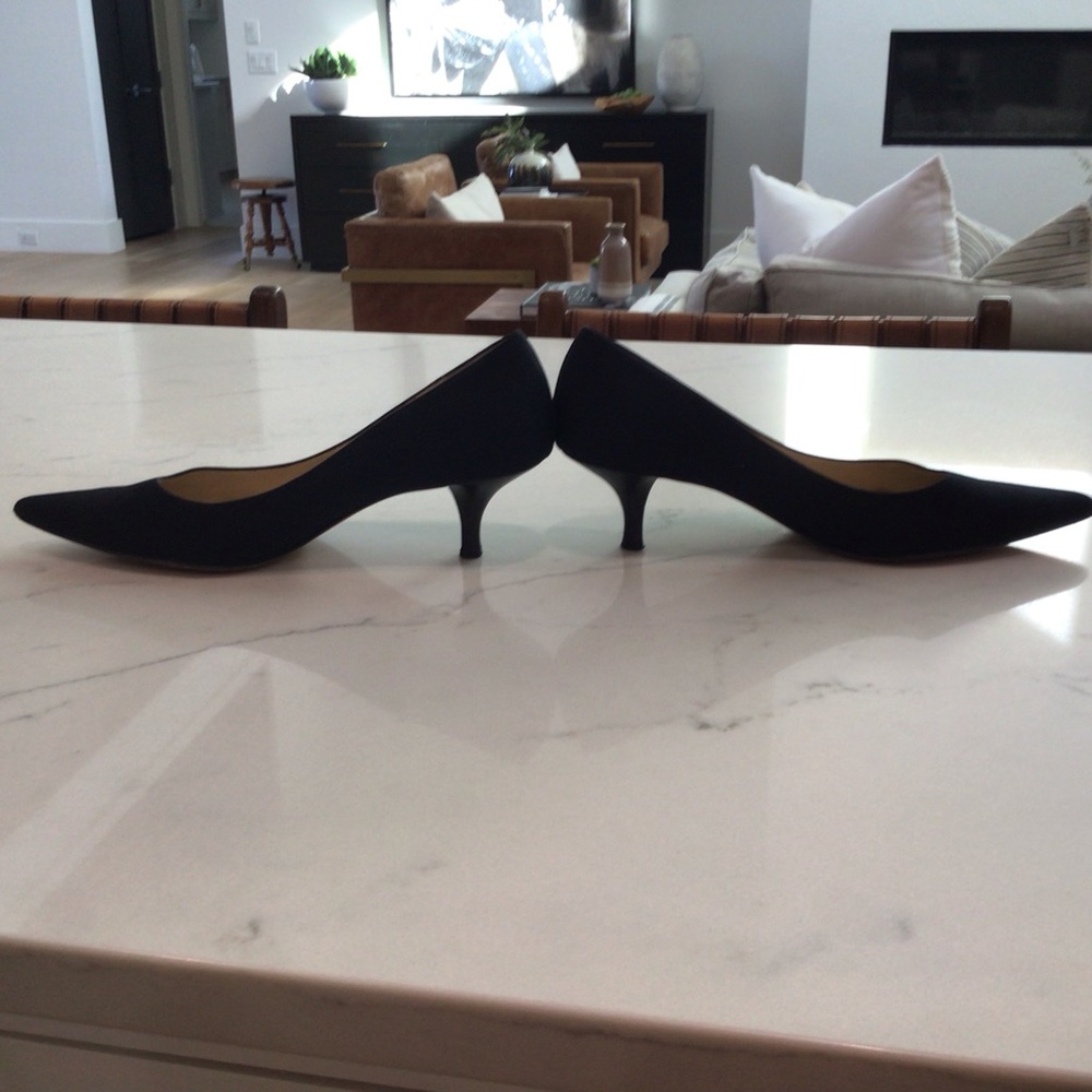 Oscar de la Renta Vero Cuoio Black Pump, Size 8.5